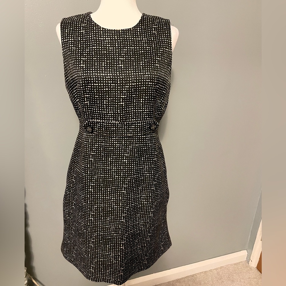 Tory Burch Dress size 12 EUC fully lined zipper back no low ball offers please